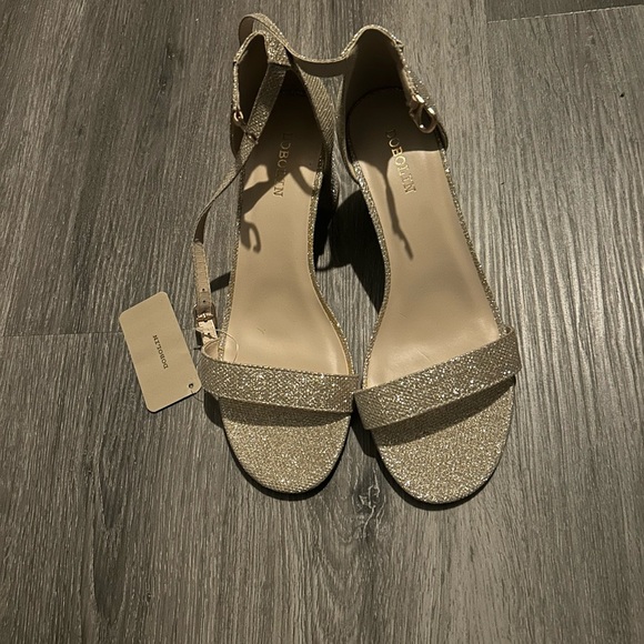 Shoes - Elegant Gold Women's Sandals